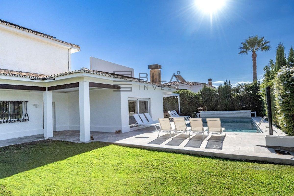 Chalet for Sale in Benalmádena