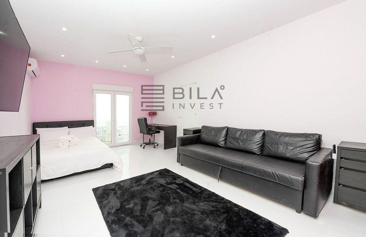 Chalet for Sale in Benalmádena