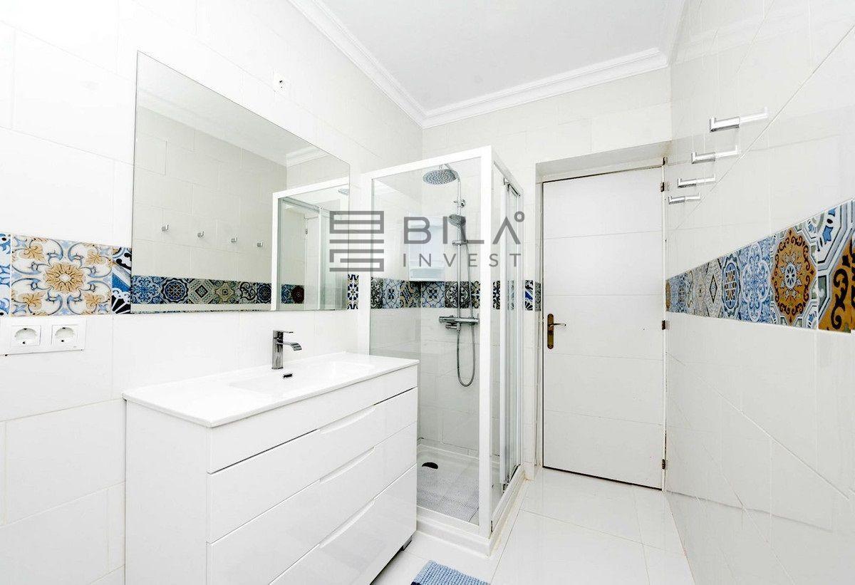 Chalet for Sale in Benalmádena