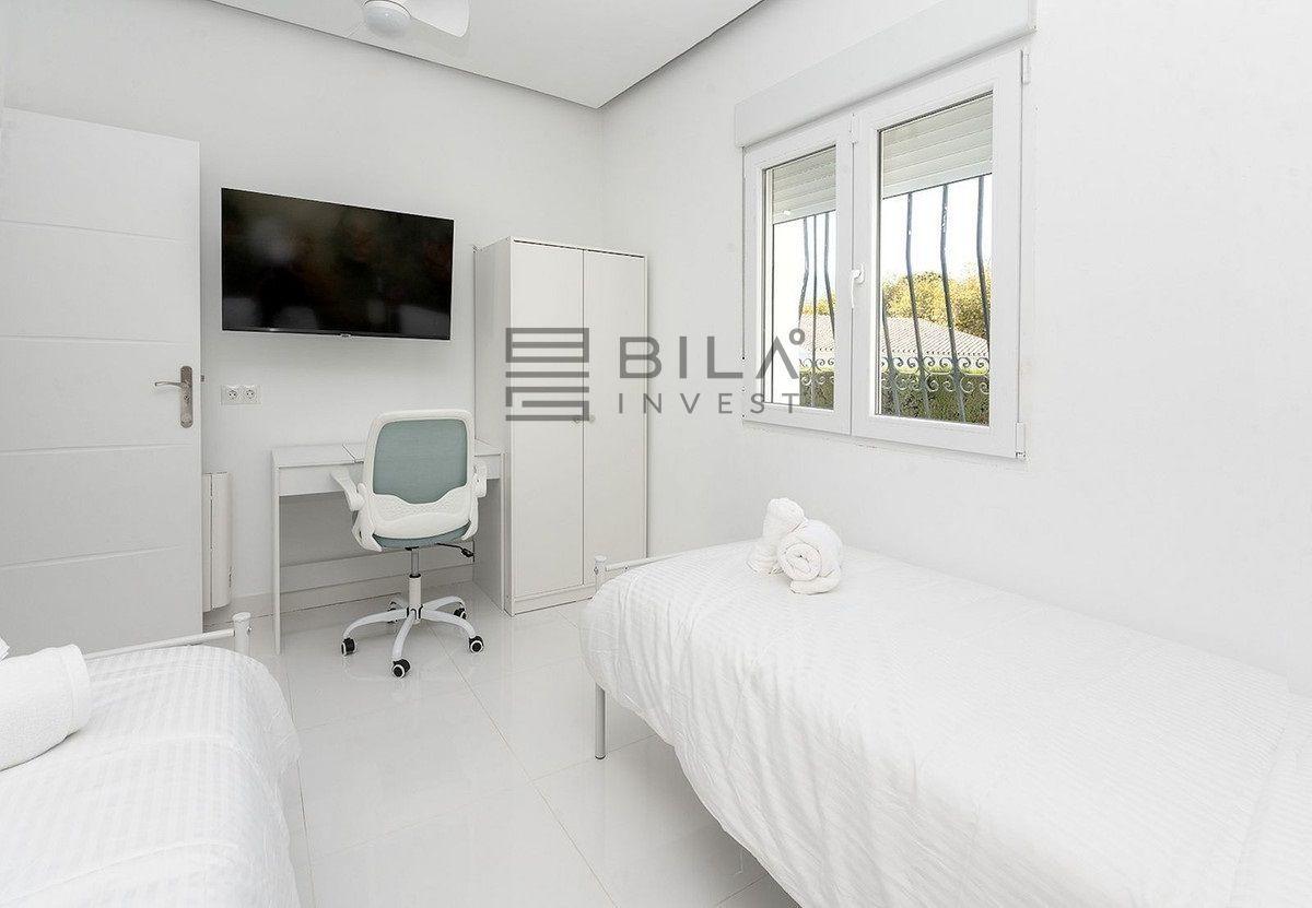 Chalet for Sale in Benalmádena