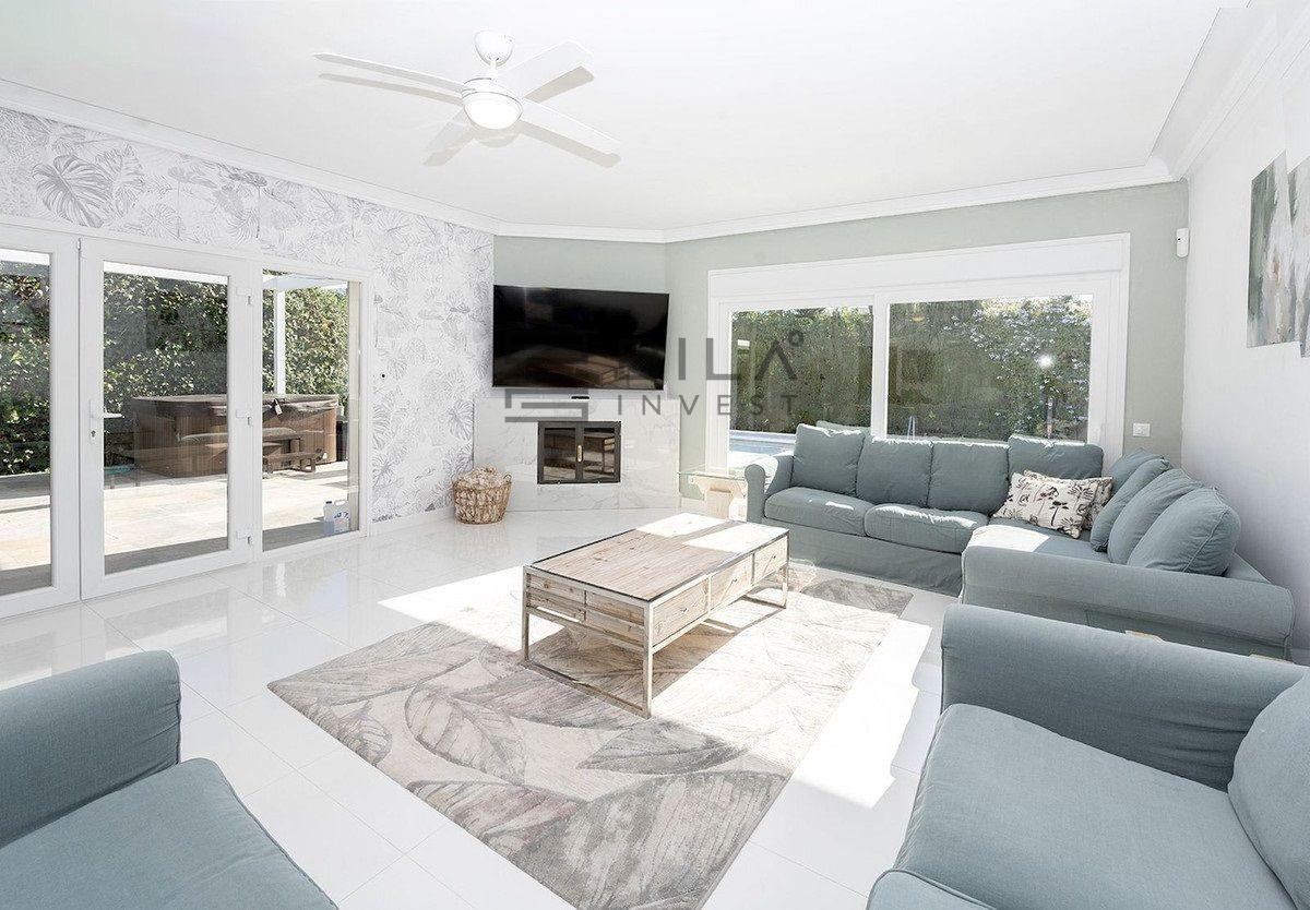 Chalet for Sale in Benalmádena