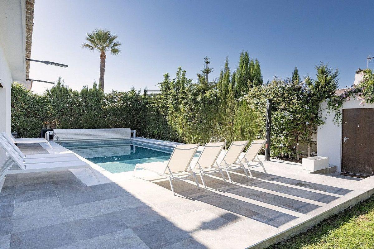 Chalet for Sale in Benalmádena