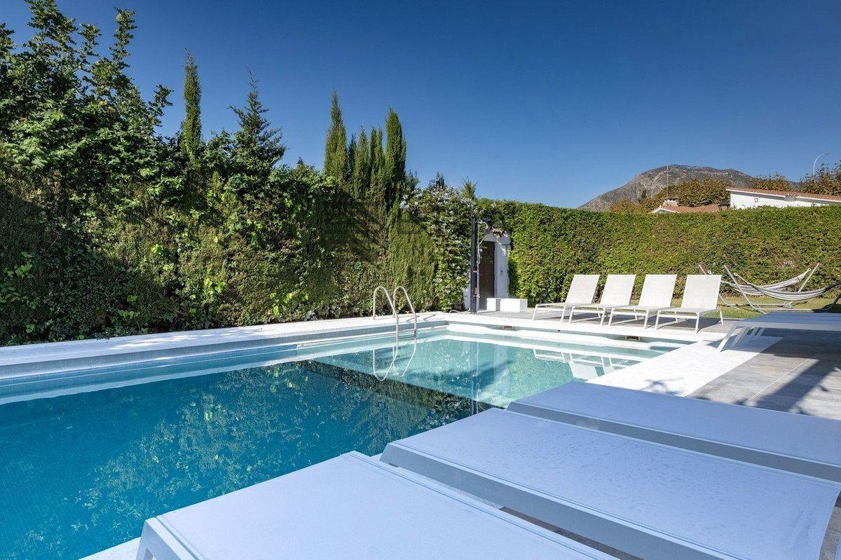 Chalet for Sale in Benalmádena