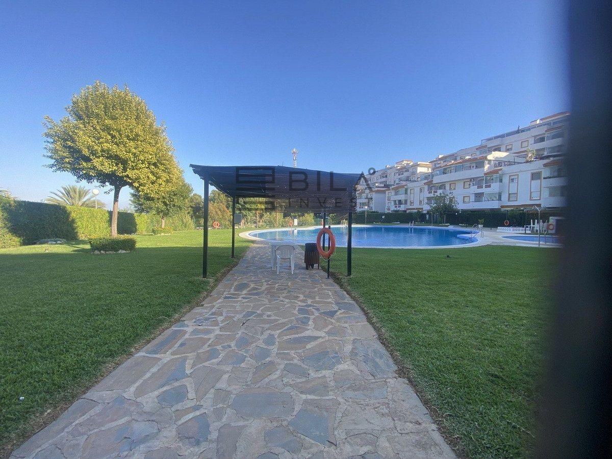 Flat for Sale in Benalmádena