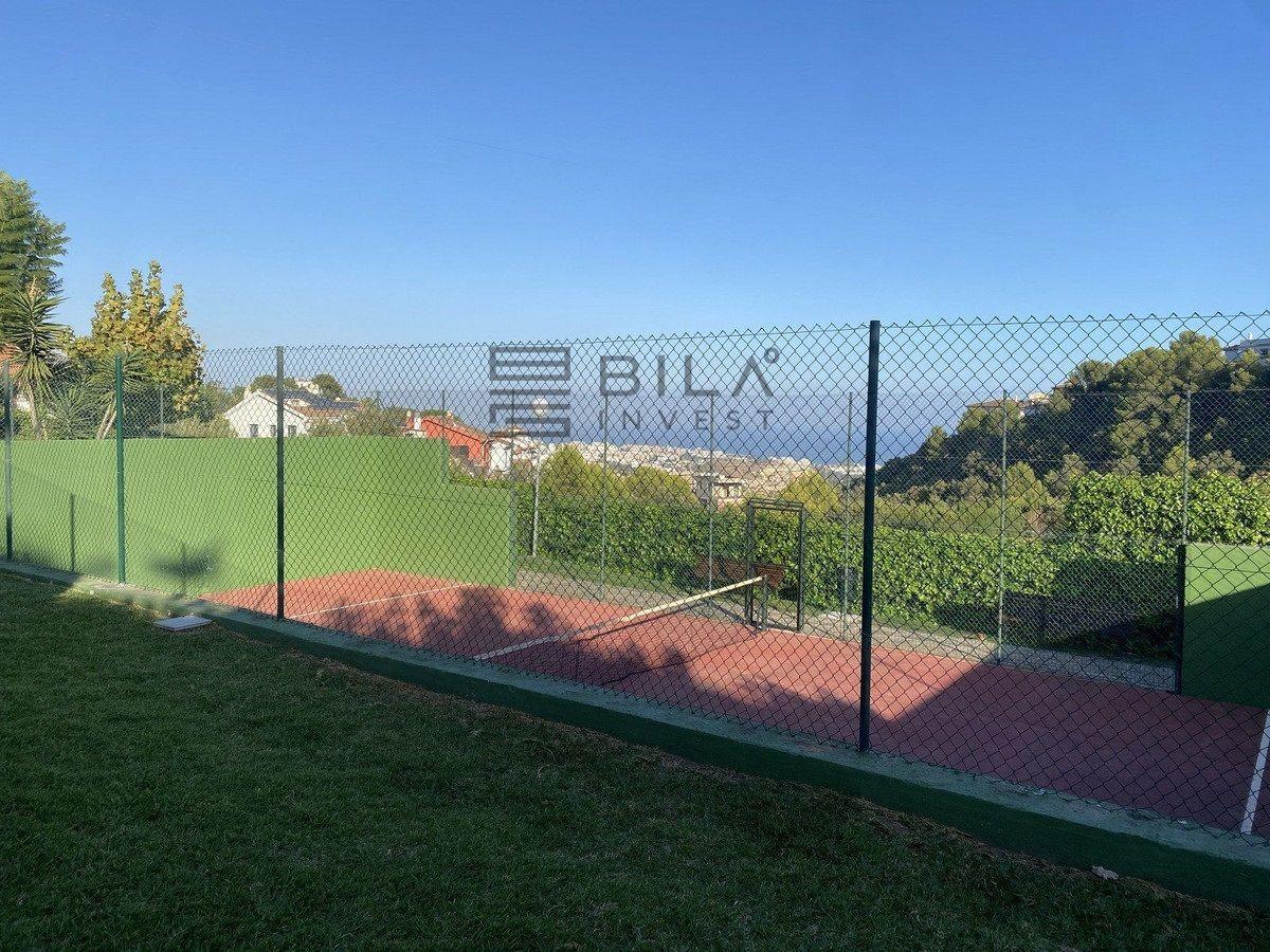Flat for Sale in Benalmádena