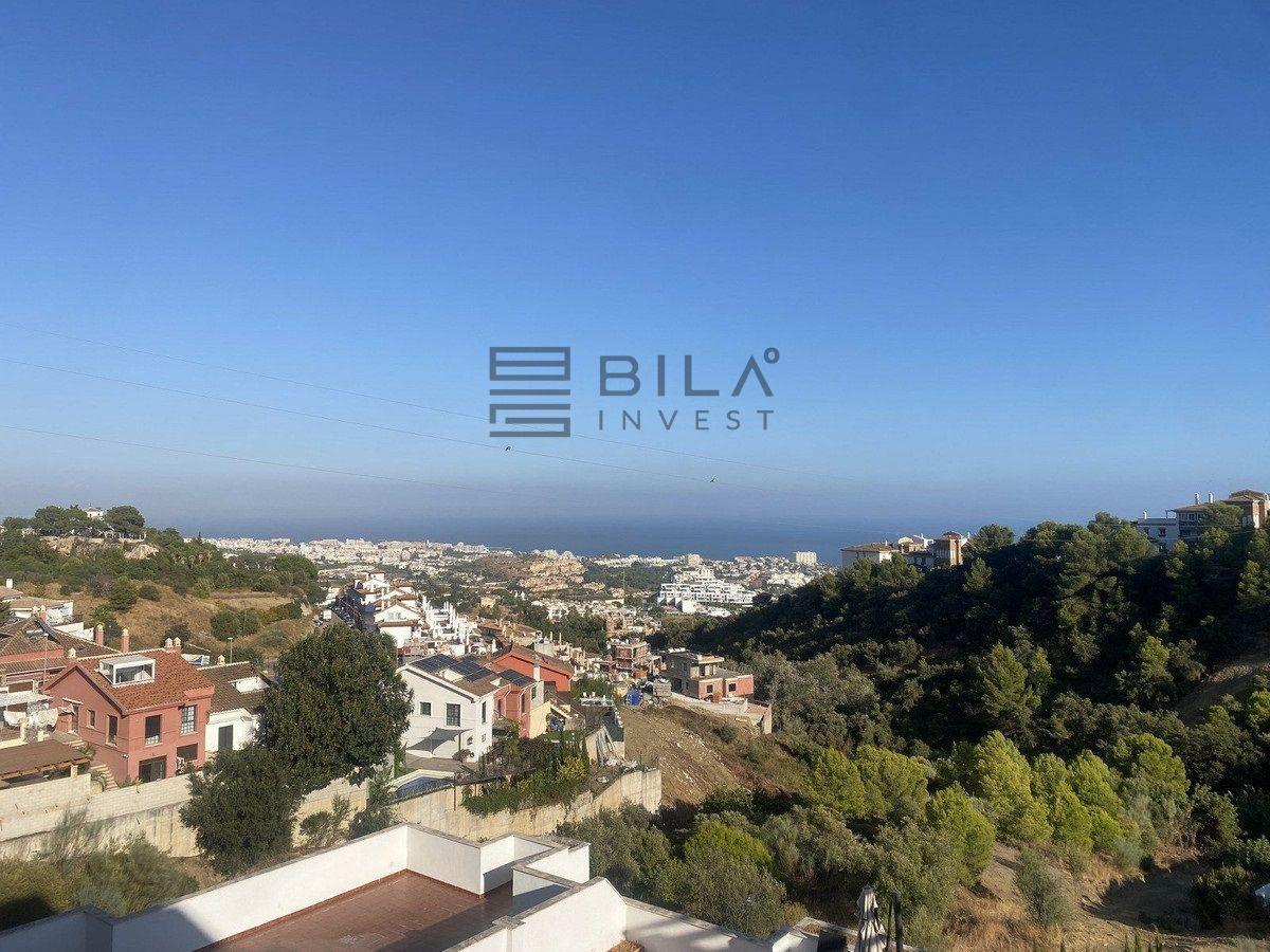 Flat for Sale in Benalmádena