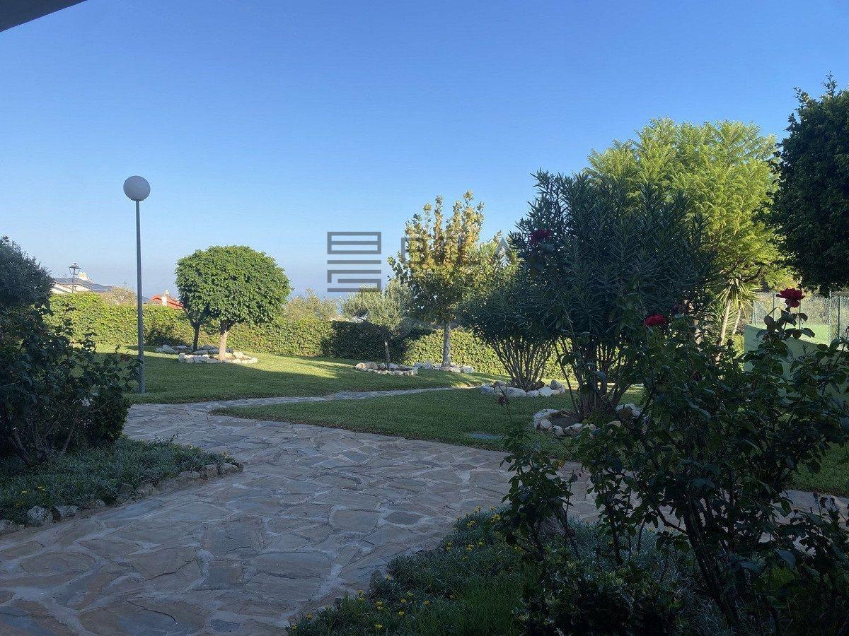 Flat for Sale in Benalmádena