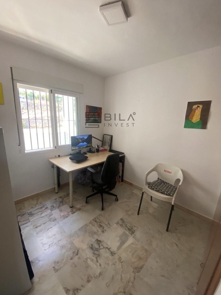 Flat for Sale in Benalmádena