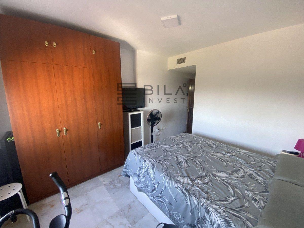 Flat for Sale in Benalmádena
