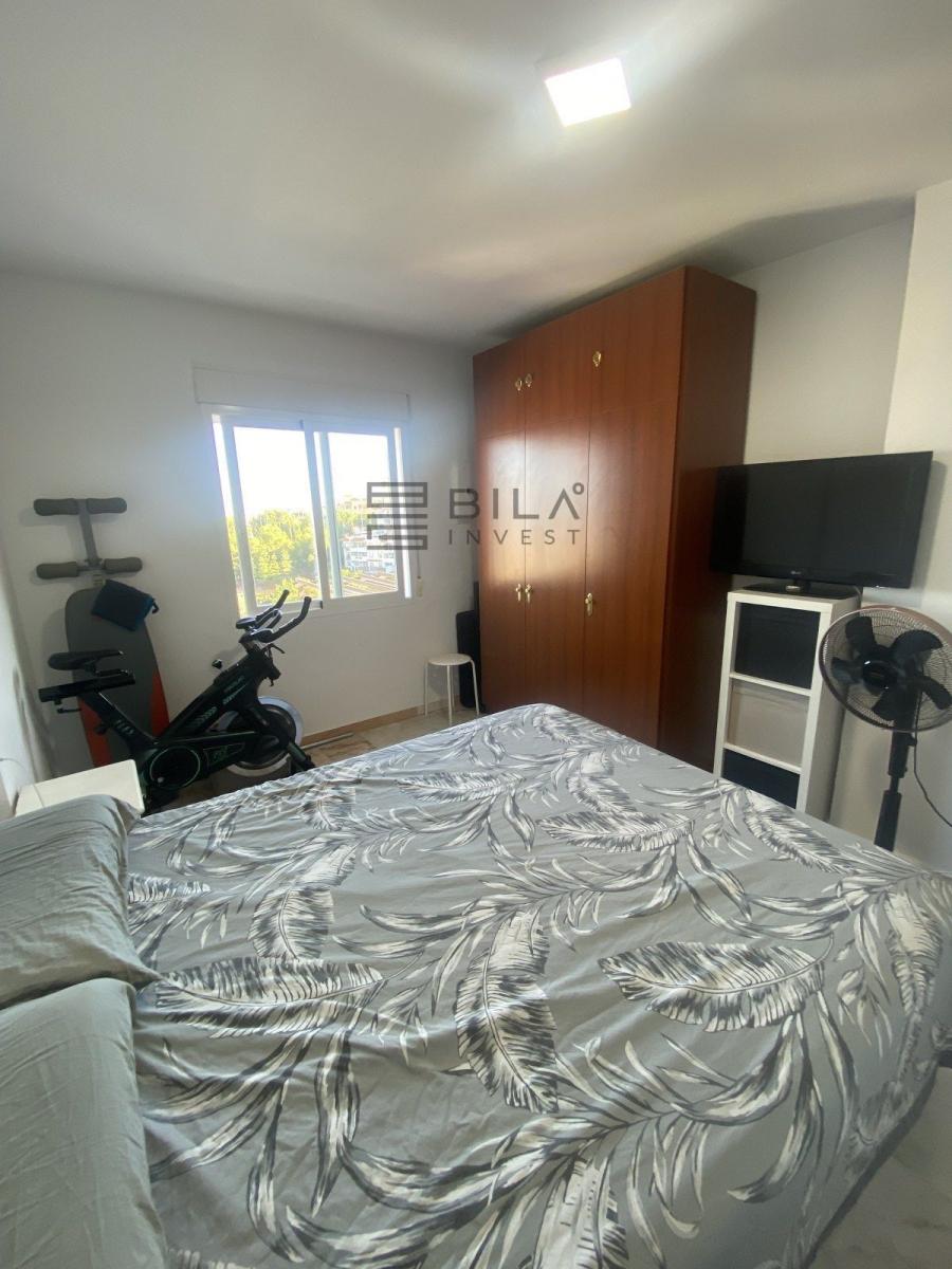 Flat for Sale in Benalmádena
