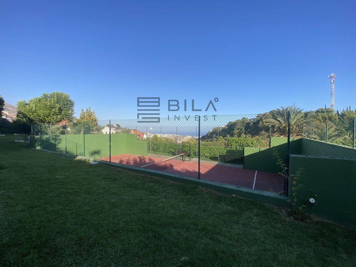 Flat for Sale in Benalmádena