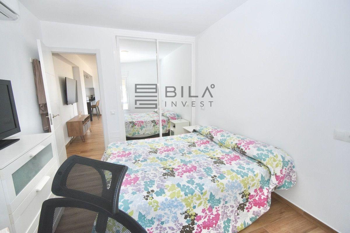Flat for Sale in Benalmádena