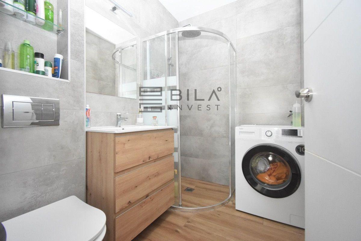 Flat for Sale in Benalmádena