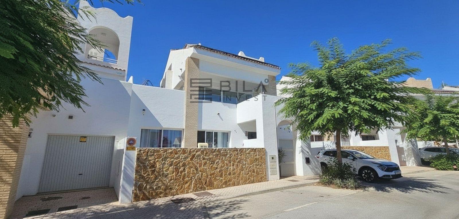 Chalet for Sale in Benalmádena