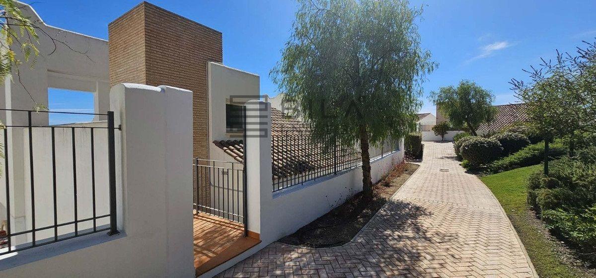 Chalet for Sale in Benalmádena