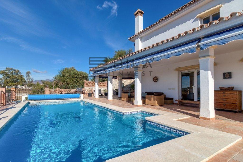 Chalet for Sale in Mijas