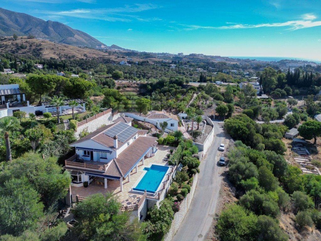 Chalet for Sale in Mijas