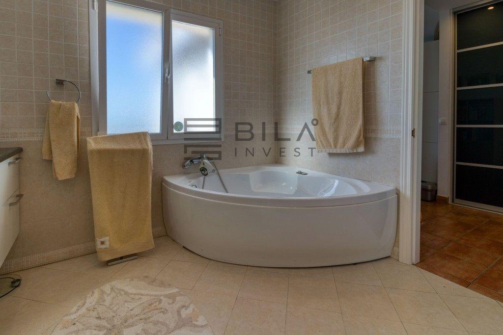 Chalet for Sale in Mijas