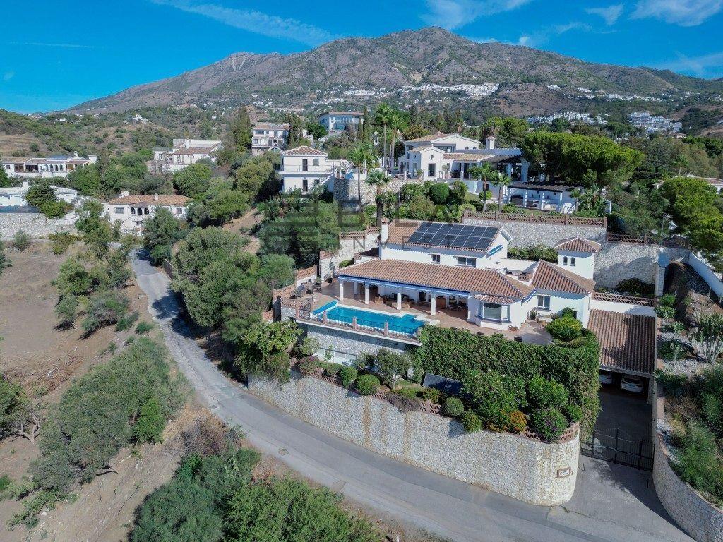 Chalet for Sale in Mijas