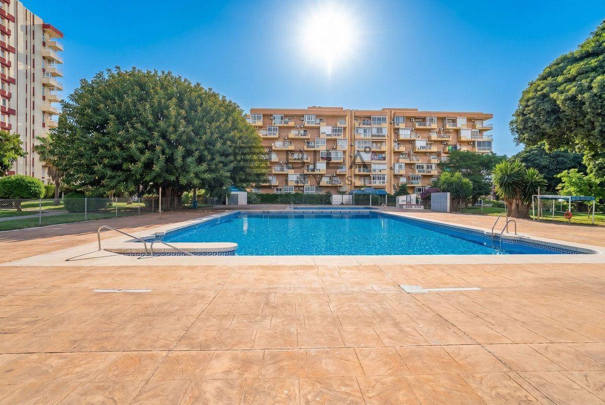 Flat for Sale in Benalmádena