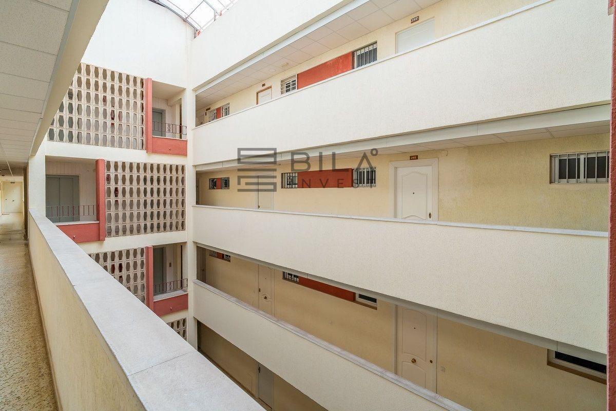Flat for Sale in Benalmádena
