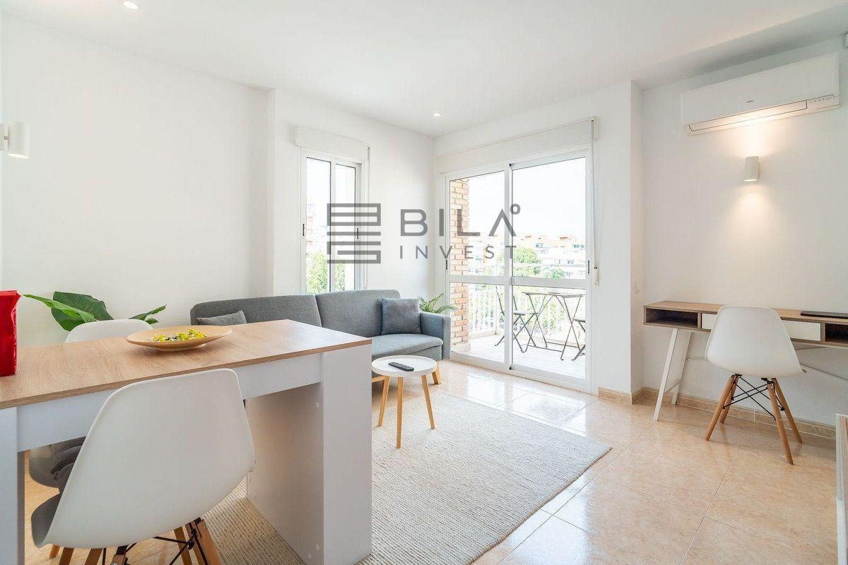 Flat for Sale in Benalmádena