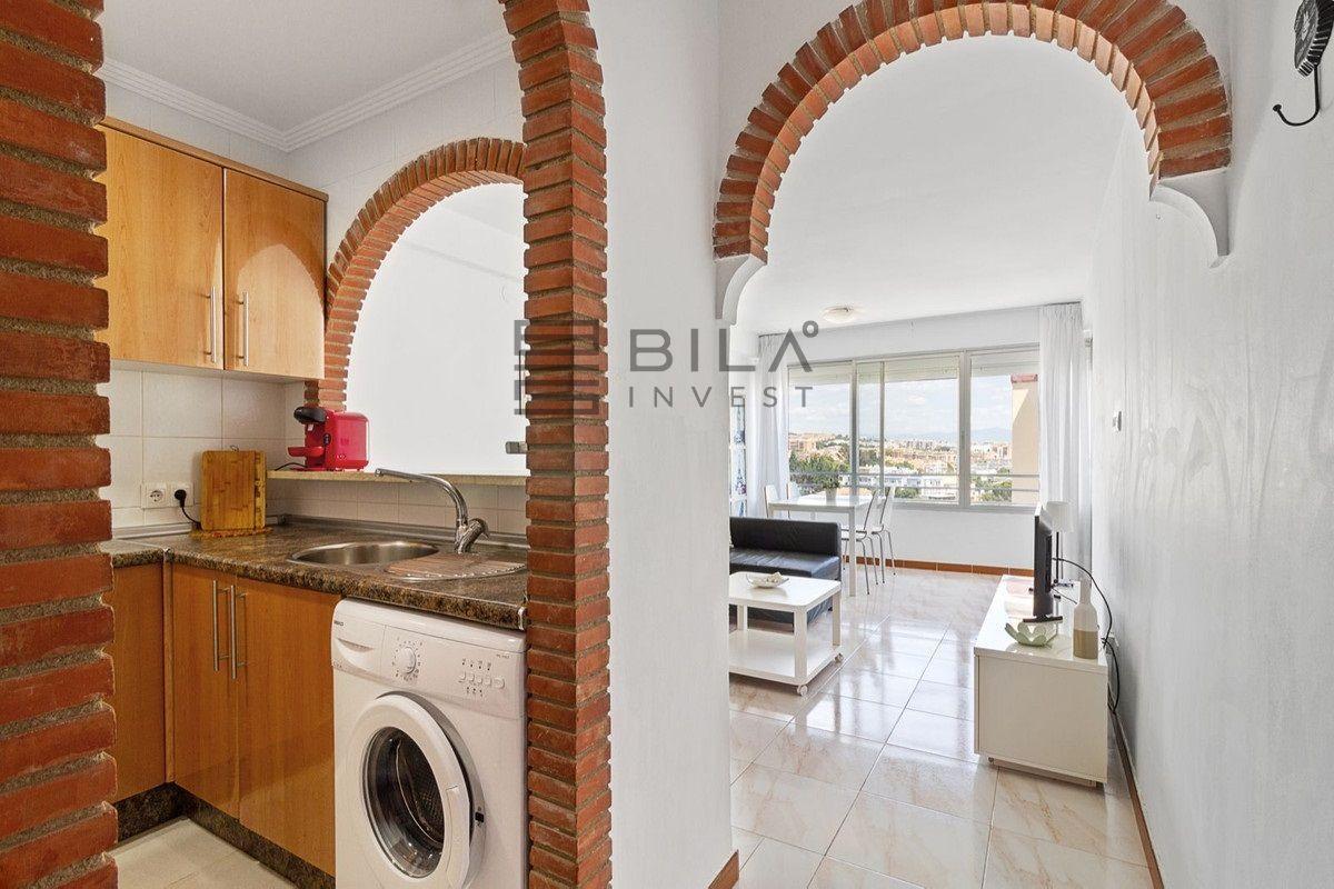 Flat for Sale in Benalmádena