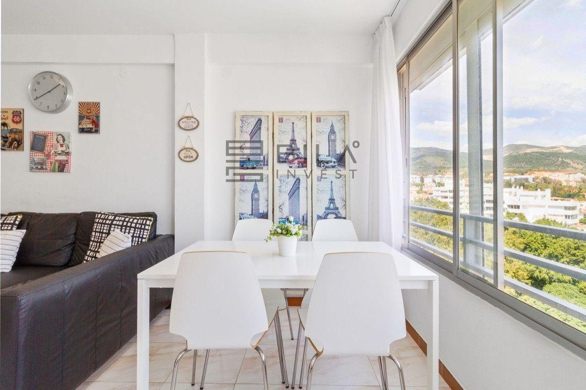 Flat for Sale in Benalmádena