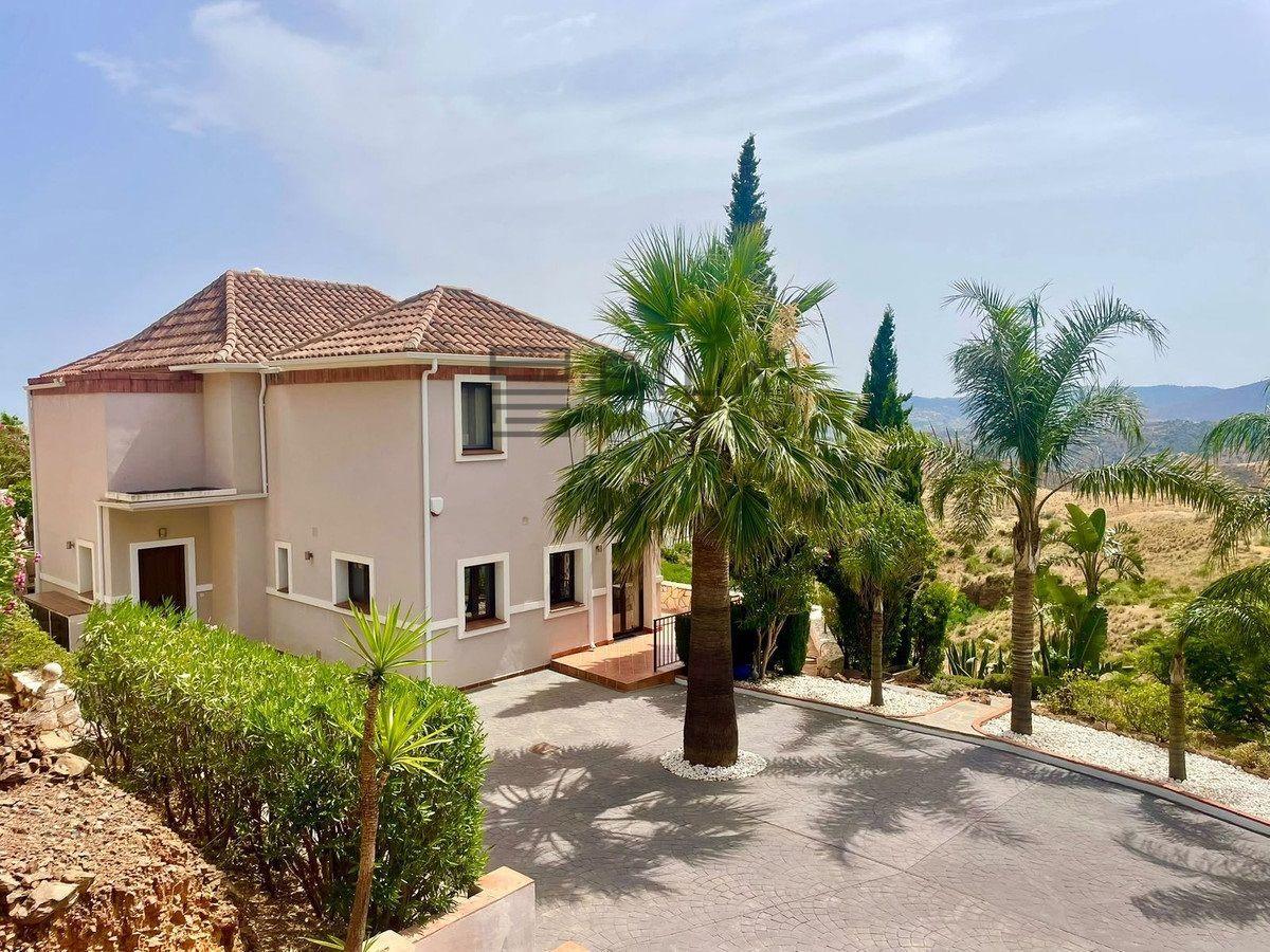 Chalet for Sale in Mijas