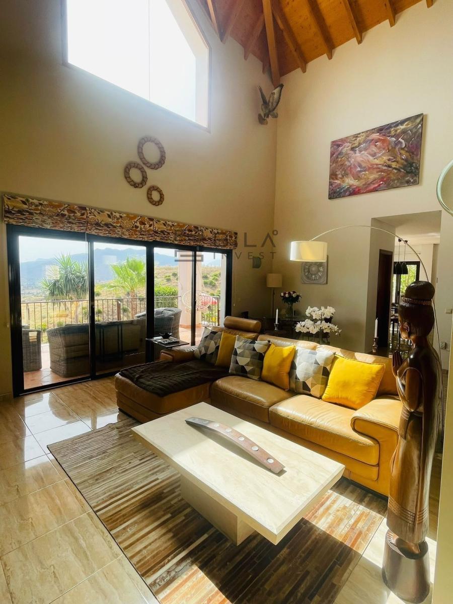 Chalet for Sale in Mijas