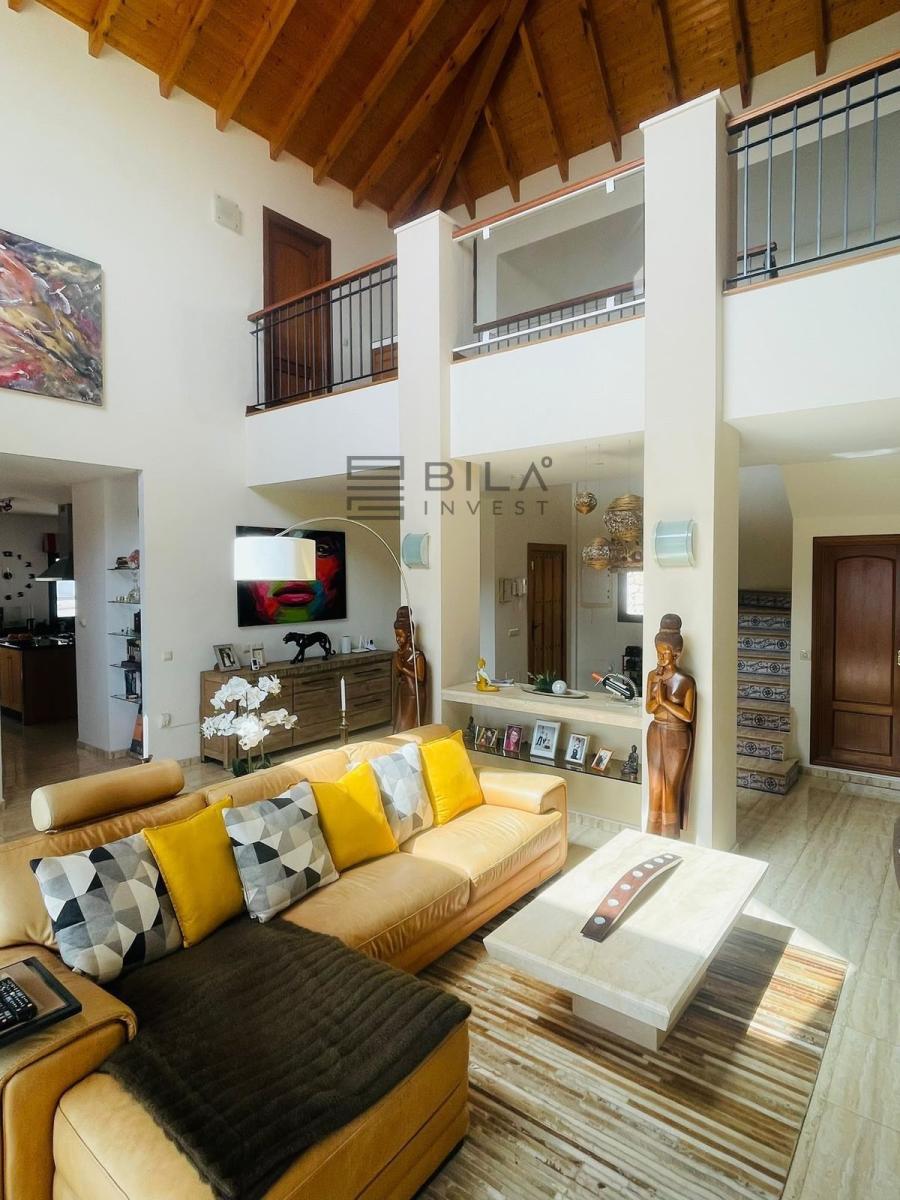 Chalet for Sale in Mijas