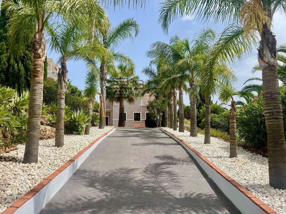 Chalet for Sale in Mijas