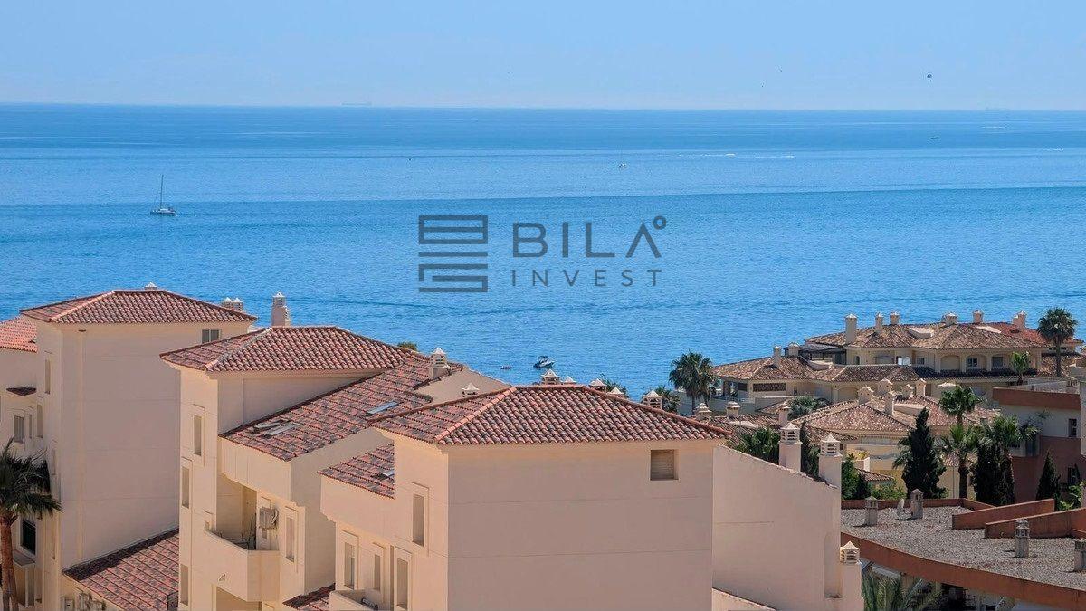 Flat for Sale in Benalmádena