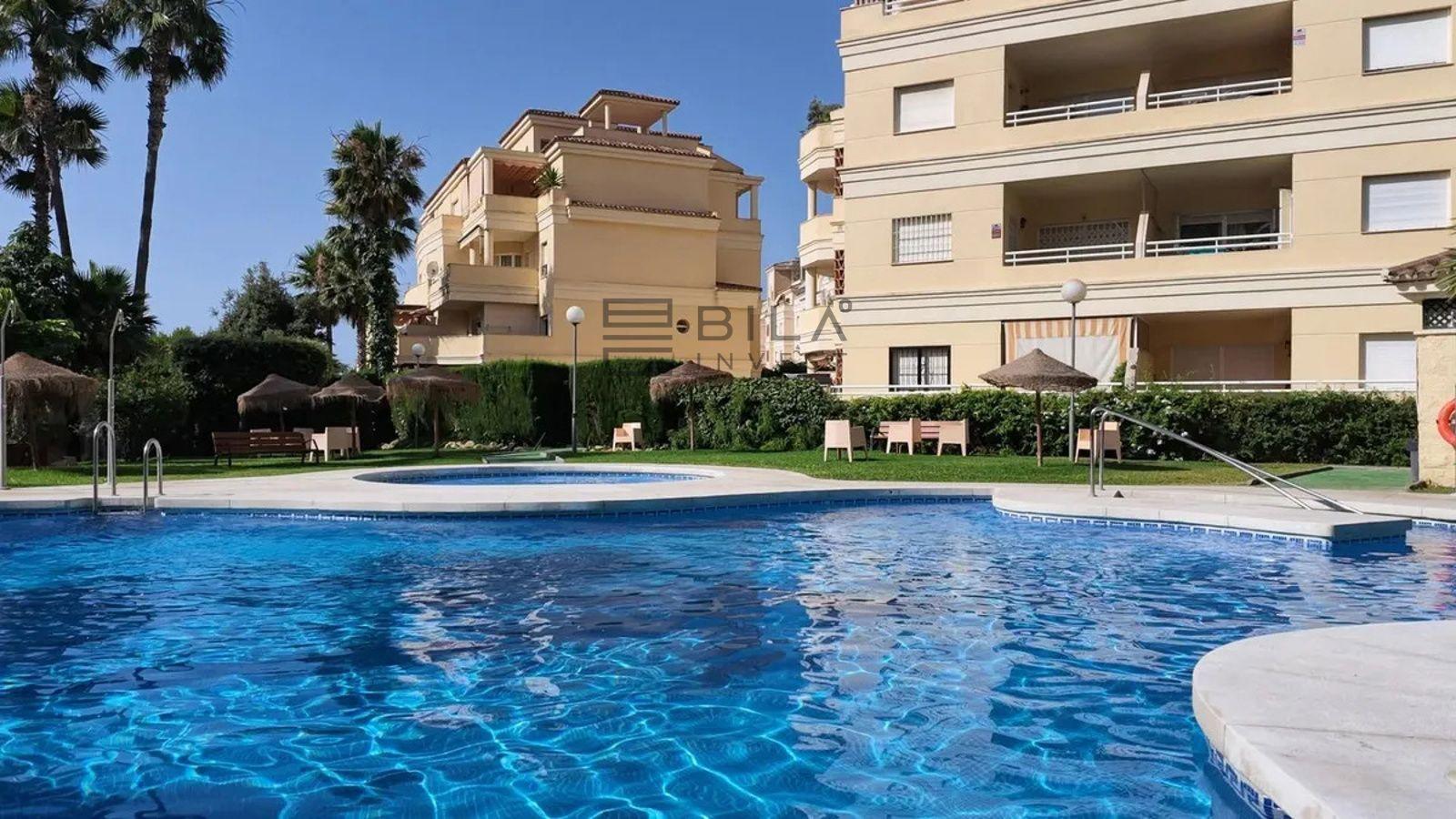Flat for Sale in Benalmádena