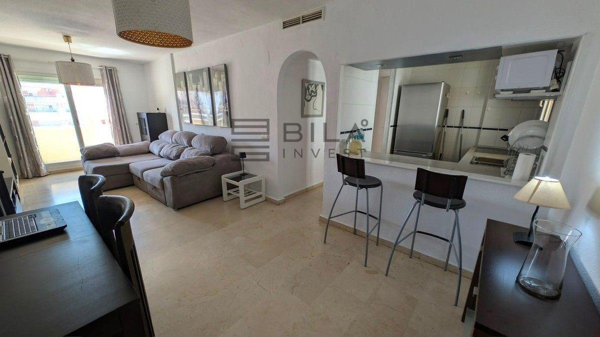 Flat for Sale in Benalmádena