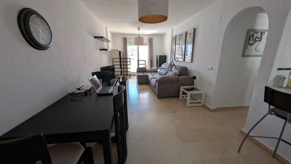 Flat for Sale in Benalmádena