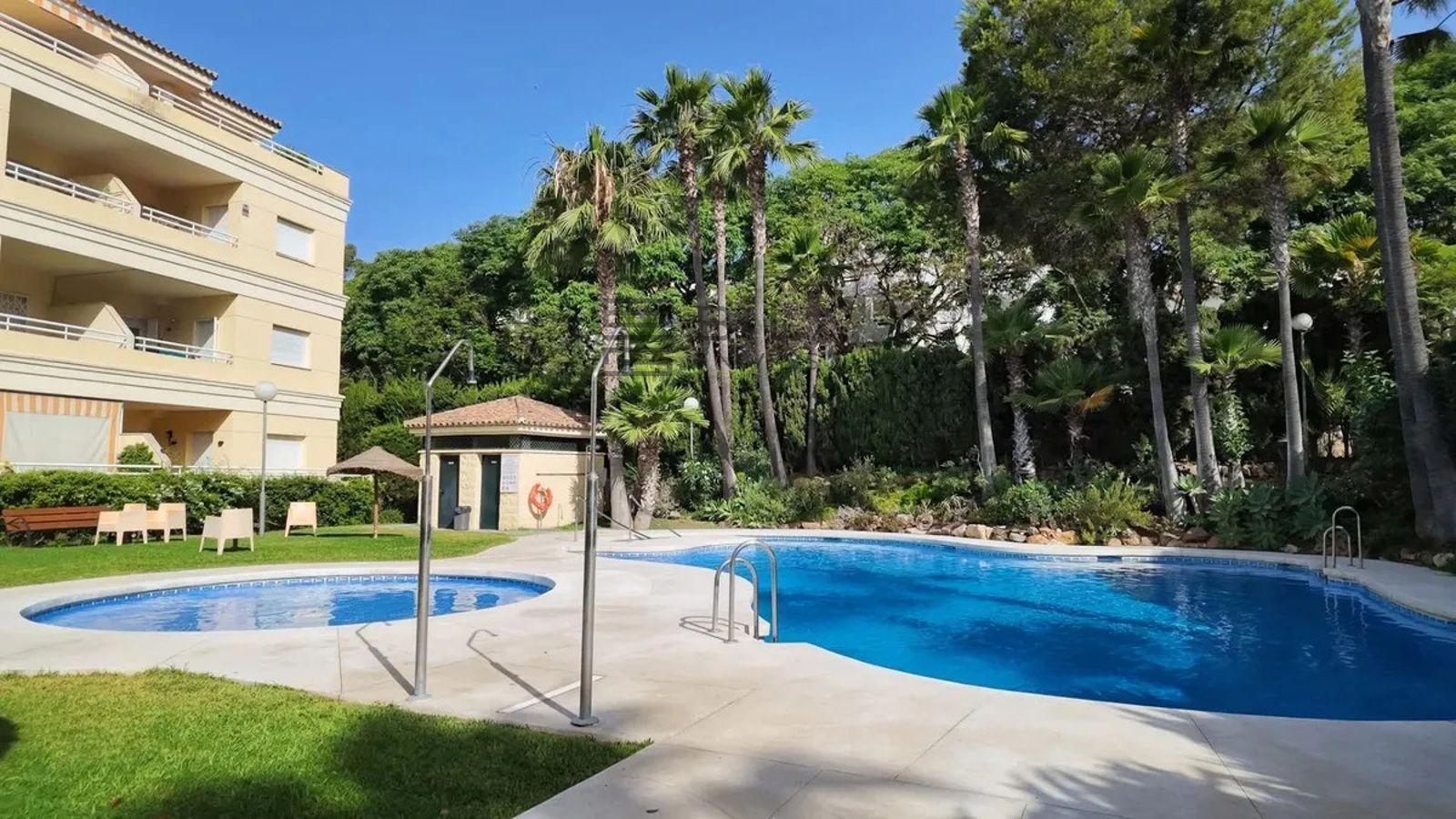 Flat for Sale in Benalmádena