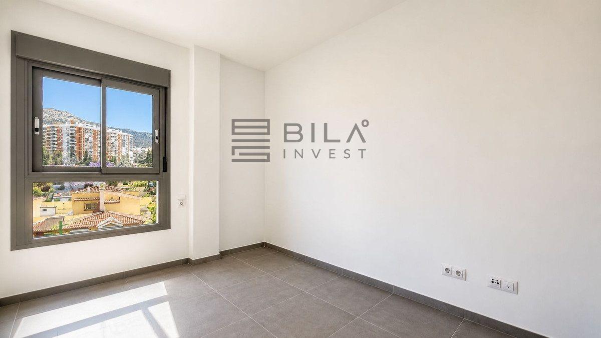 Flat for Sale in Benalmádena