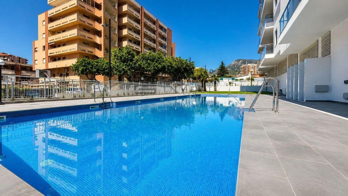 Flat for Sale in Benalmádena