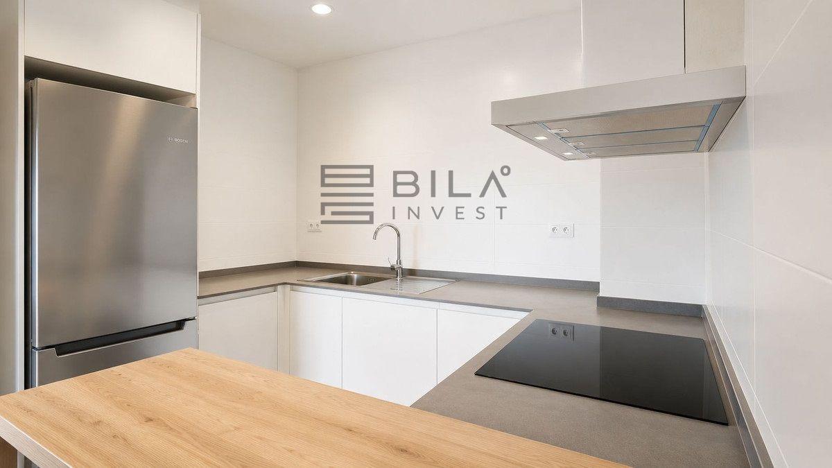 Flat for Sale in Benalmádena