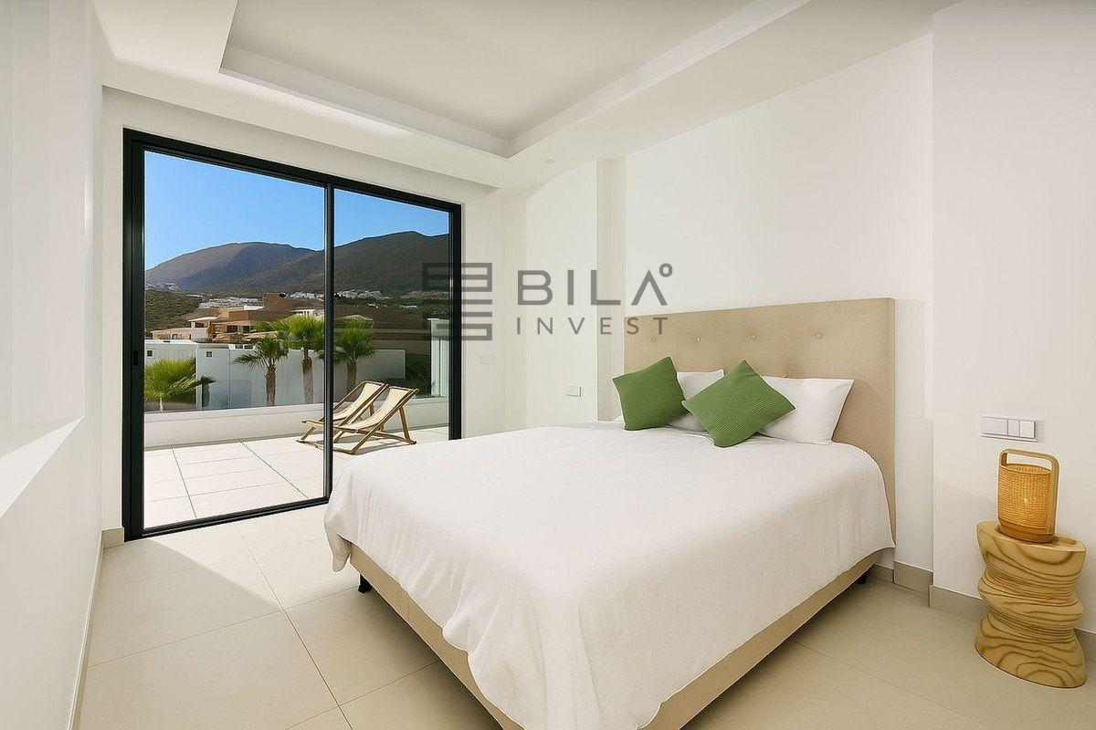Chalet for Sale in Benalmádena
