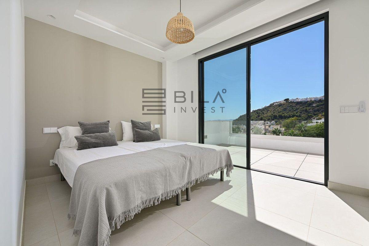 Chalet for Sale in Benalmádena