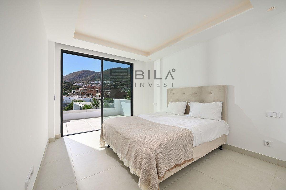 Chalet for Sale in Benalmádena