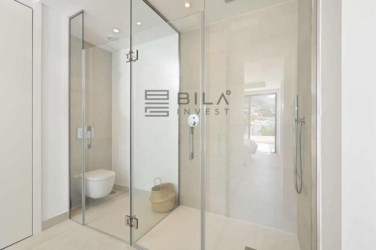 Chalet for Sale in Benalmádena