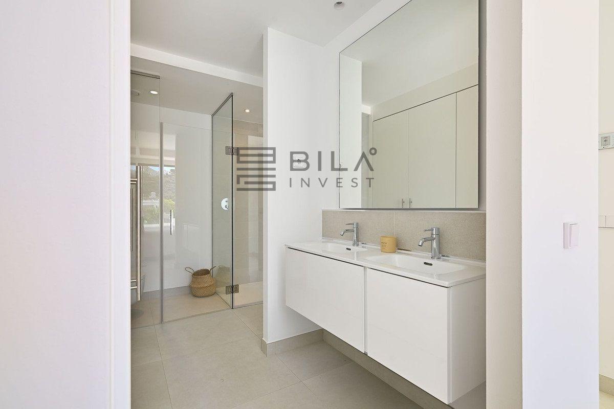 Chalet for Sale in Benalmádena