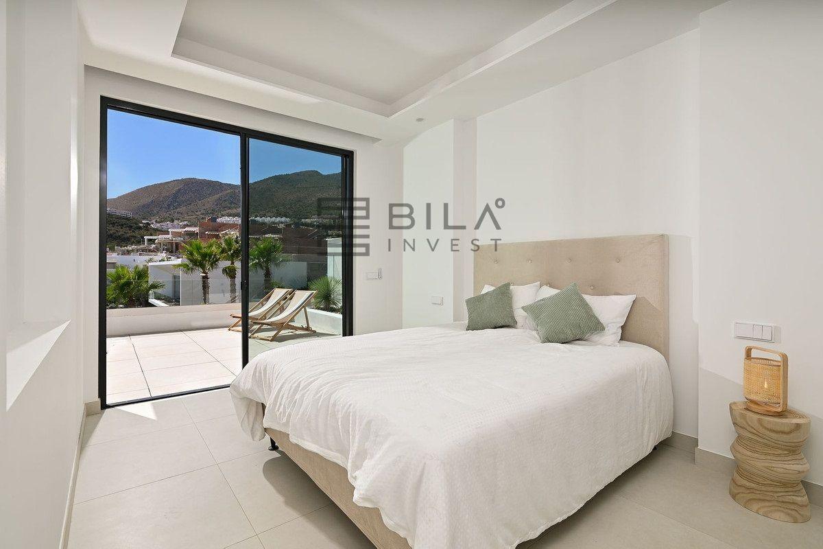 Chalet for Sale in Benalmádena