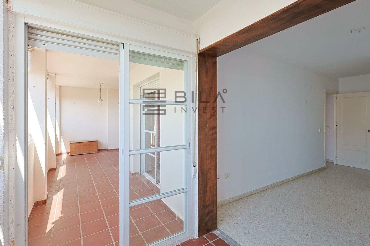 Flat for Sale in Benalmádena