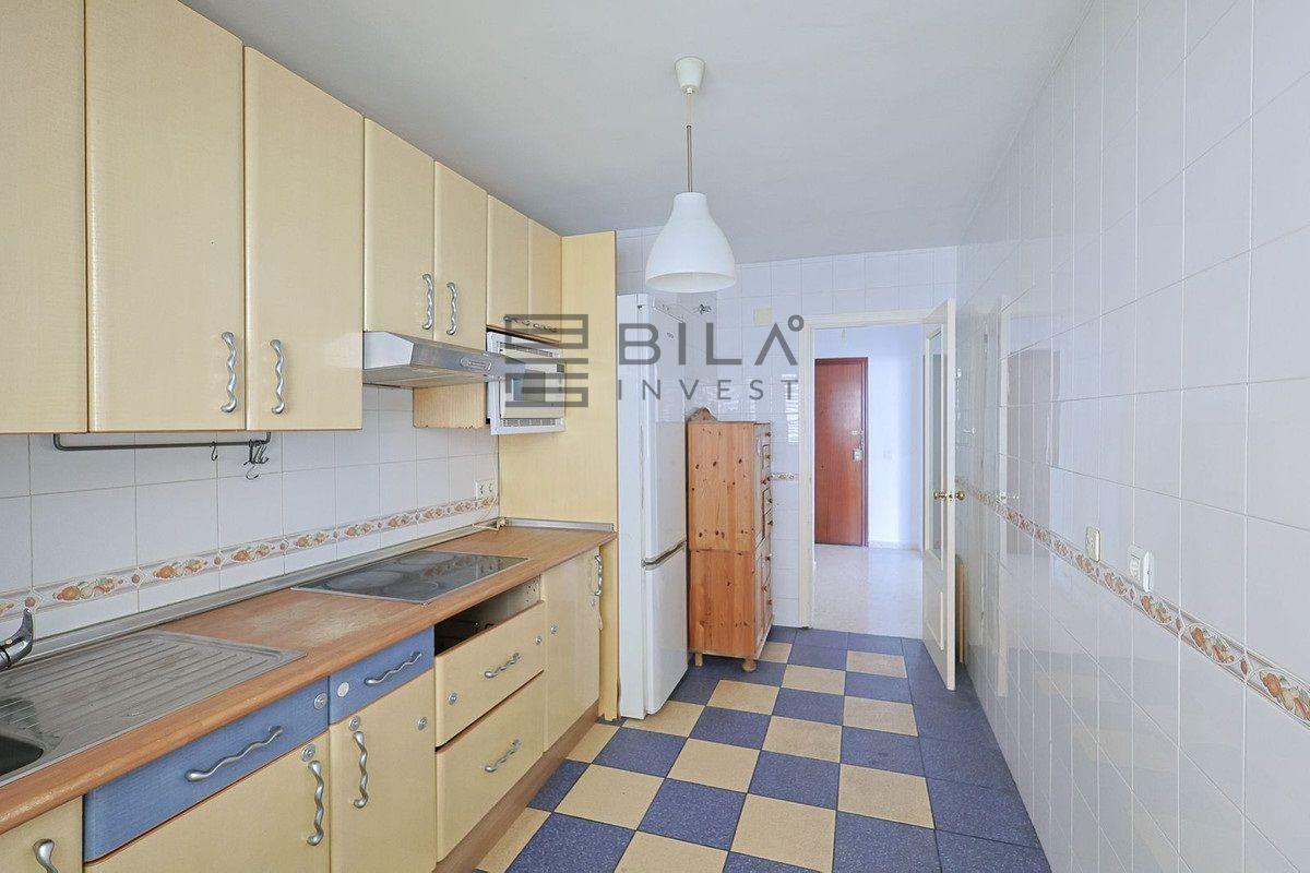 Flat for Sale in Benalmádena