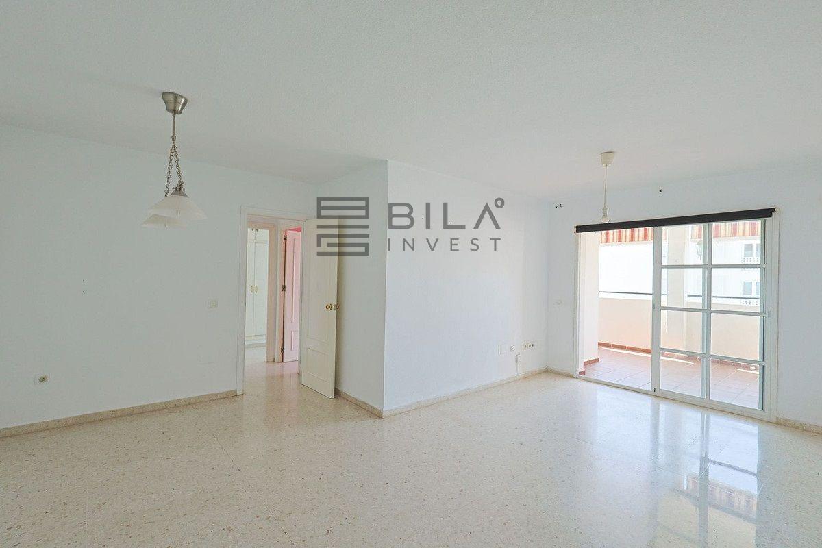 Flat for Sale in Benalmádena