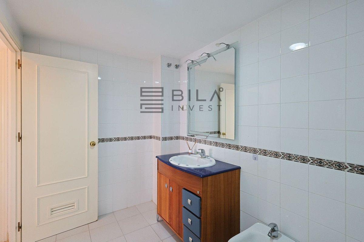 Flat for Sale in Benalmádena